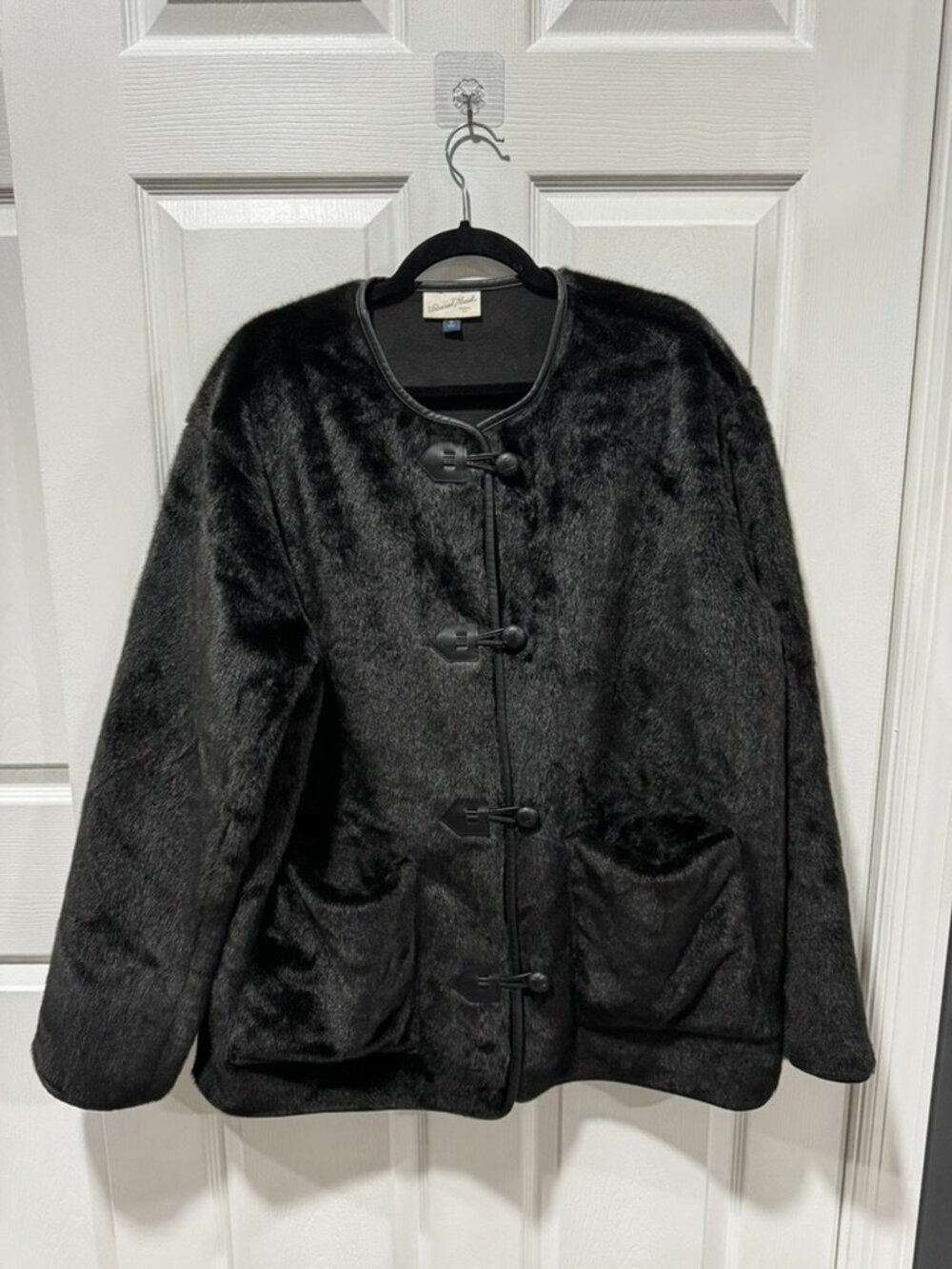 Universal Thread XL Black Faux Fur Jacket